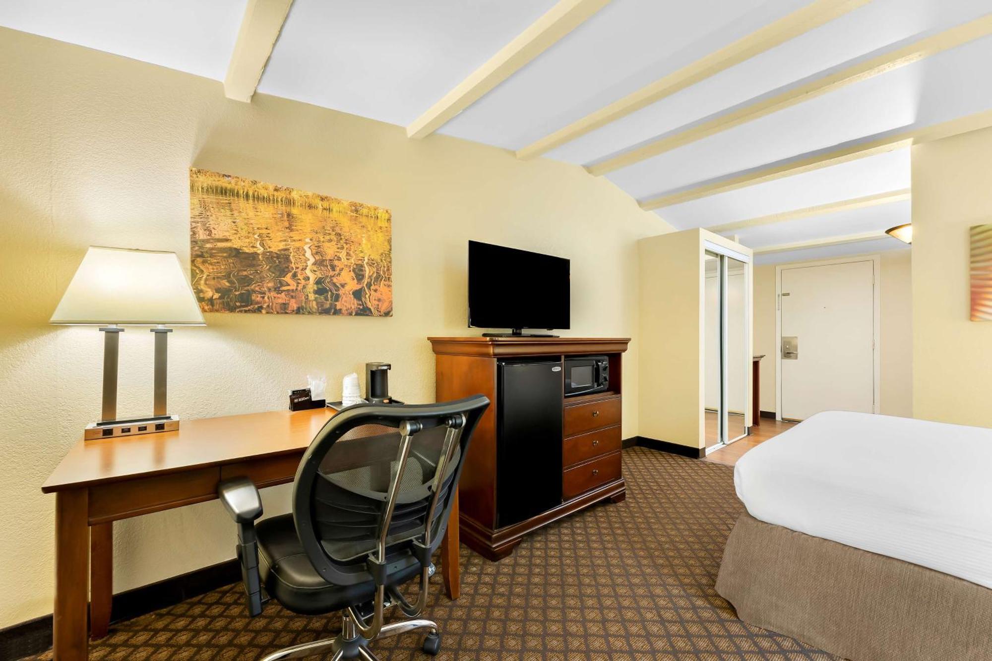 Best Western Coach House Springfield Exterior foto